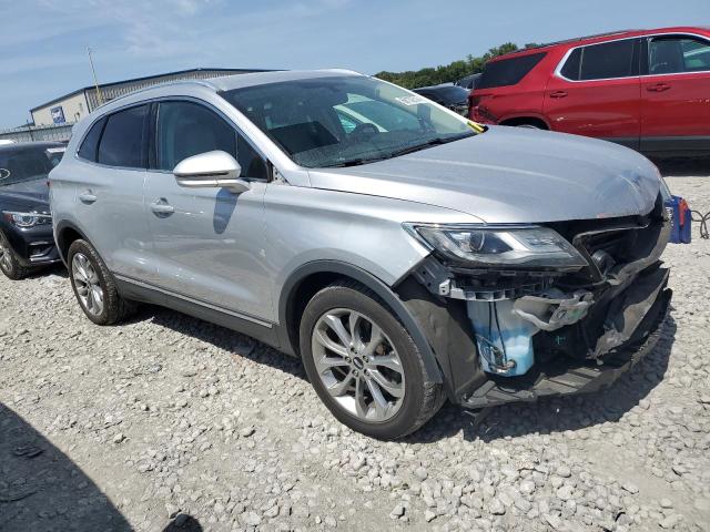5LMCJ2D90HUL61983 - 2017 LINCOLN MKC SELECT Արծաթագույն լուսանկար 4