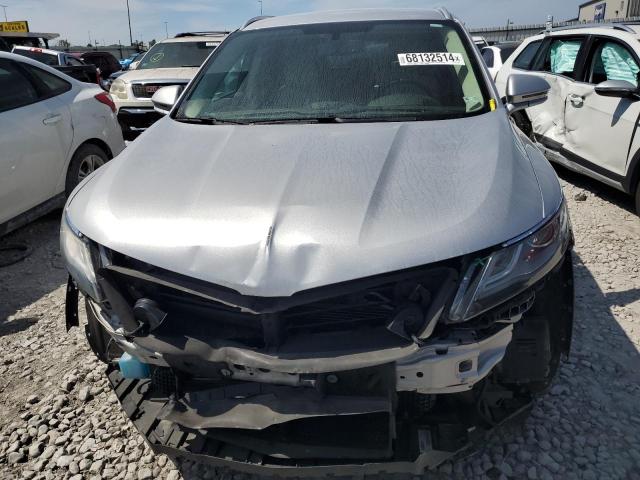 5LMCJ2D90HUL61983 - 2017 LINCOLN MKC SELECT Արծաթագույն լուսանկար 5