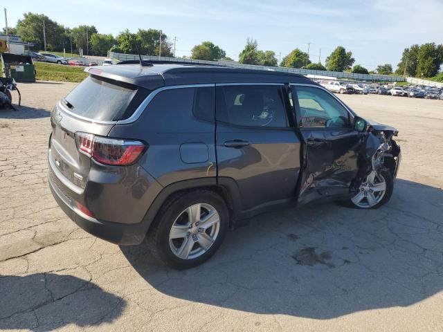 3C4NJCBBXNT202339 - 2022 JEEP COMPASS LATITUDE SILVER photo 3