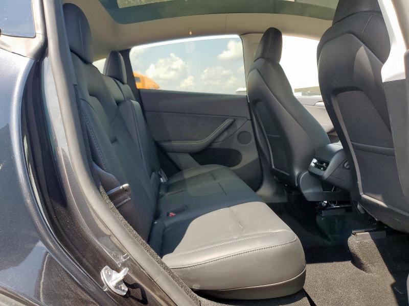 7SAYGDEE6RA303678 - 2024 TESLA MODEL Y GRAY photo 11