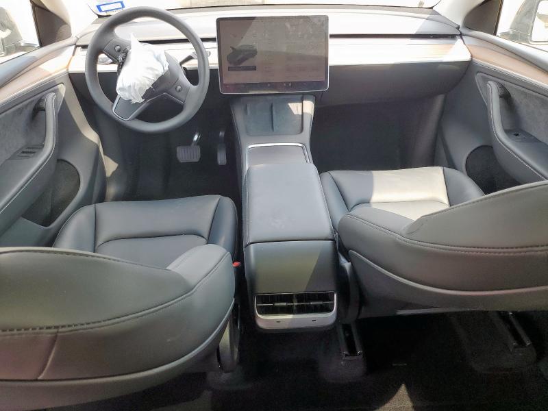 7SAYGDEE6RA303678 - 2024 TESLA MODEL Y GRAY photo 8