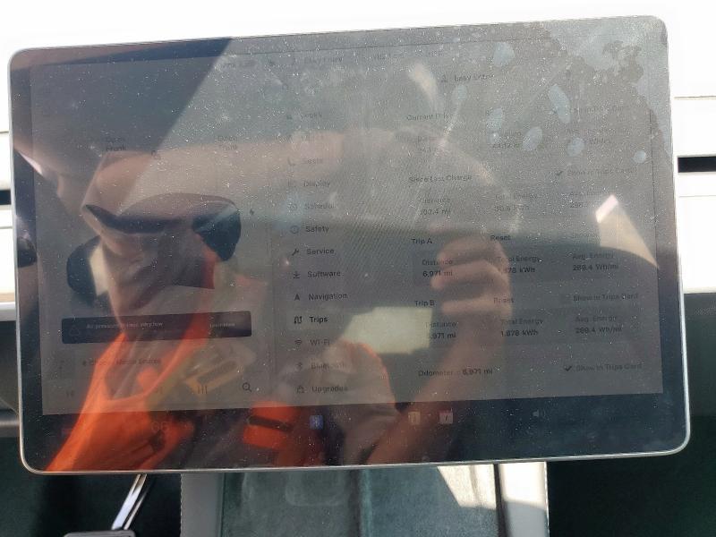 7SAYGDEE6RA303678 - 2024 TESLA MODEL Y GRAY photo 9