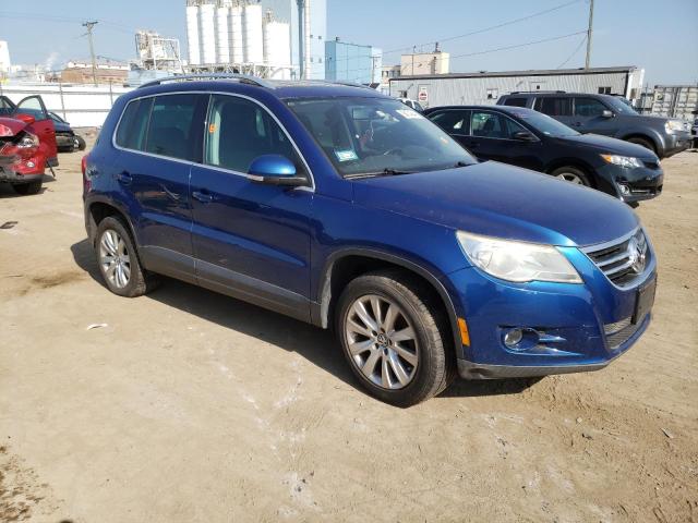 WVGBV75N49W003741 - 2009 VOLKSWAGEN TIGUAN SE BLUE photo 4