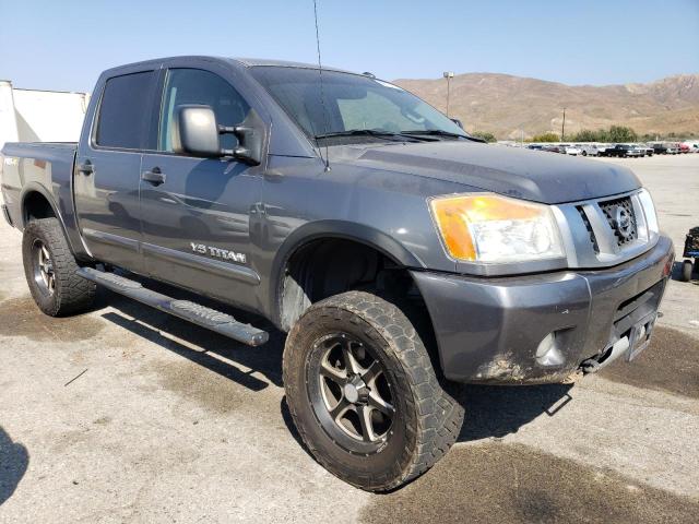 1N6BA0EC1FN515218 - 2015 NISSAN TITAN S ნაცრისფერი ფოტო 4