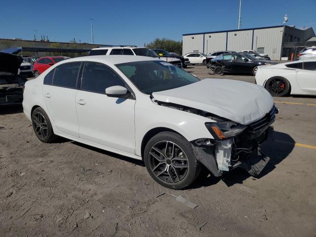 3VW167AJ5JM231104 - 2018 VOLKSWAGEN JETTA S WHITE photo 4