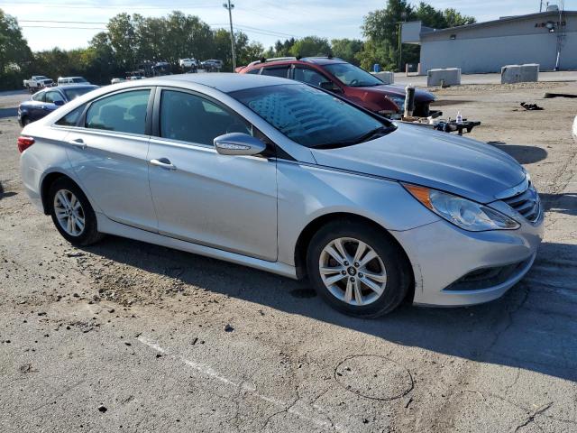 5NPEB4AC2EH823376 - 2014 HYUNDAI SONATA GLS SILVER photo 4