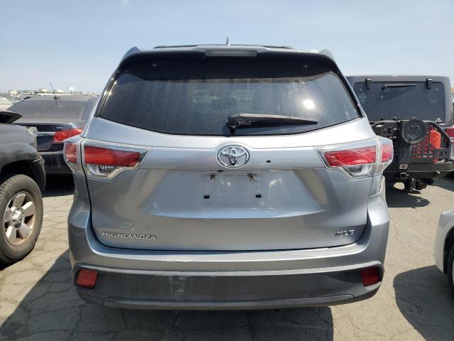 5TDKKRFH7FS056673 - 2015 TOYOTA HIGHLANDER XLE Gümüş foto 6