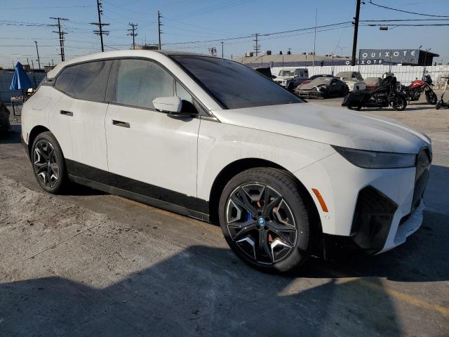 WB523CF09SCT88013 - 2025 BMW IX XDRIVE50 WHITE photo 4