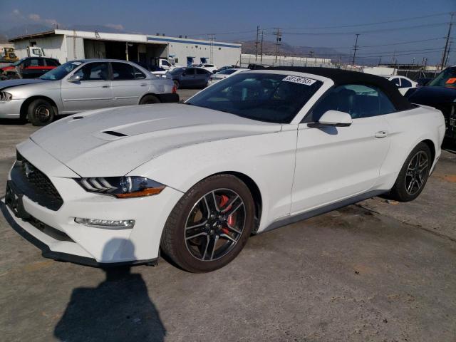 1FATP8UHXJ5133463 - 2018 FORD MUSTANG WHITE photo 1