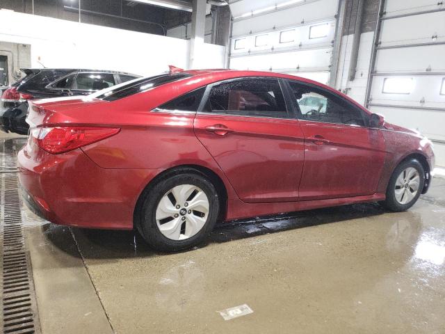 5NPEB4AC1EH824115 - 2014 HYUNDAI SONATA GLS RED photo 3