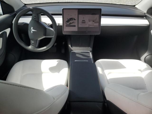7SAYGAEE1NF466654 - 2022 TESLA MODEL Y WHITE photo 8