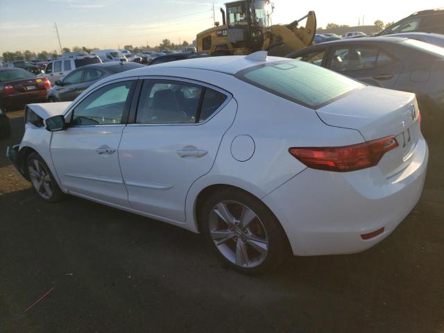 19VDE1F71DE005064 - 2013 ACURA ILX 20 TECH WHITE photo 2