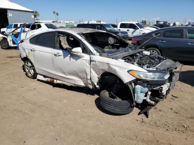 3FA6P0HD5ER142435 - 2014 FORD FUSION SE WHITE photo 4