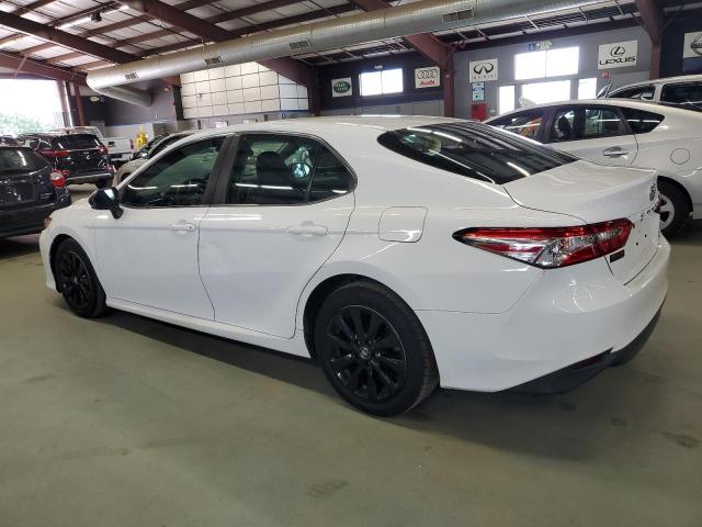 4T1B11HK1JU601795 - 2018 TOYOTA CAMRY L WHITE photo 2