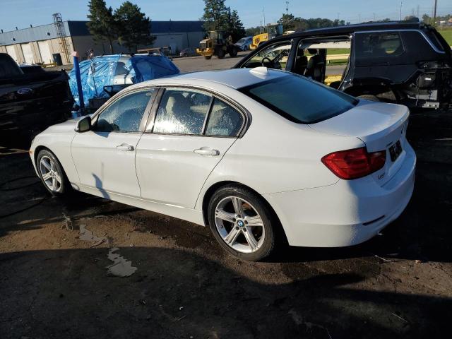WBA3C3C53FP663640 - 2015 BMW 320 I XDRIVE WHITE photo 2