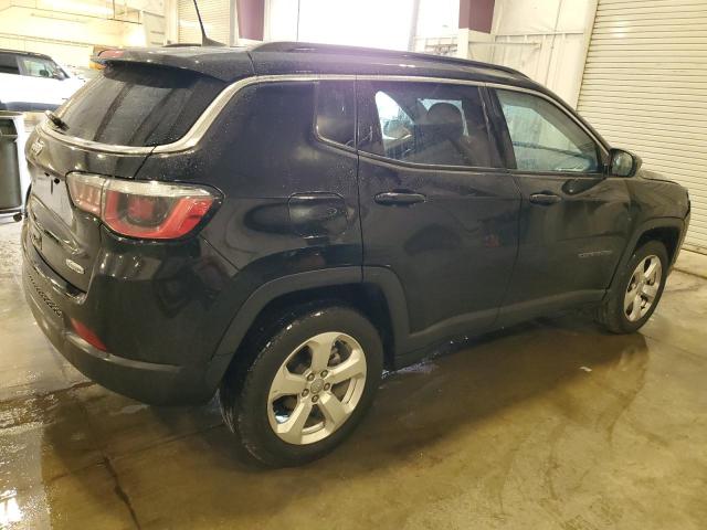 3C4NJDBB9HT692783 - 2017 JEEP COMPASS LATITUDE შავი ფოტო 3