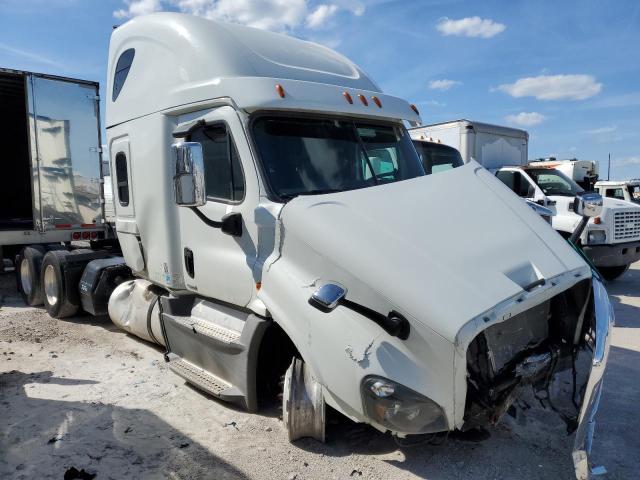 3AKJGLDR4JSJT2072 - 2018 FREIGHTLINER CASCADIA 1 WHITE photo 1