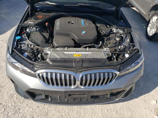 3MW39FS00P8D05935 - 2023 BMW 330XE Մոխրագույն լուսանկար 11