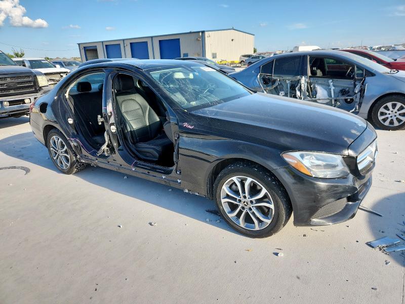 WDDWF4KB5JR347616 - 2018 MERCEDES-BENZ C 300 4MATIC BLACK photo 4