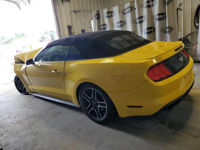 1FATP8UH4J5157032 - 2018 FORD MUSTANG YELLOW photo 2