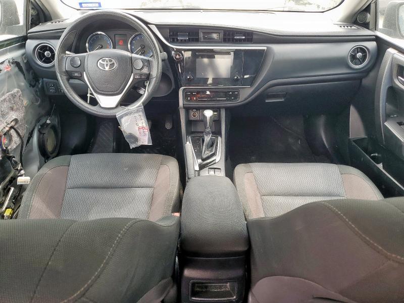 2T1BURHEXJC066533 - 2018 TOYOTA COROLLA L 银色 照片 8