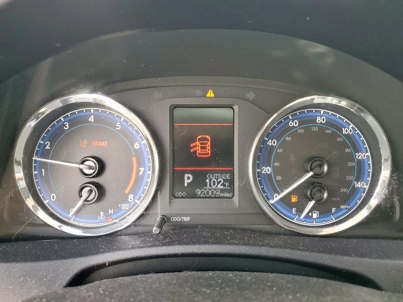 2T1BURHEXJC066533 - 2018 TOYOTA COROLLA L 银色 照片 9