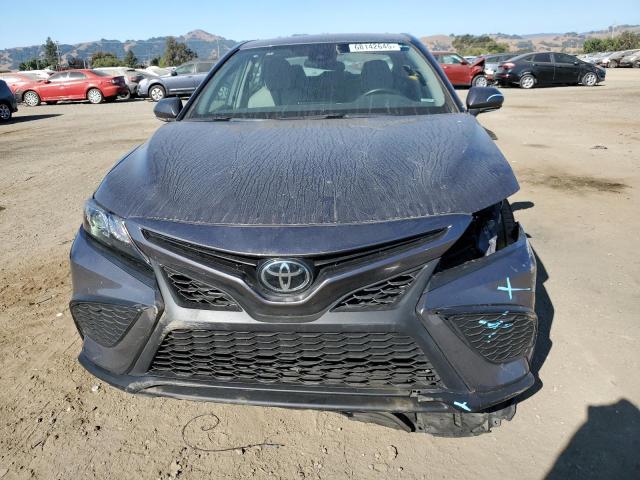 4T1G11AK4PU742532 - 2023 TOYOTA CAMRY SE NIGHT SHADE CHARCOAL photo 5