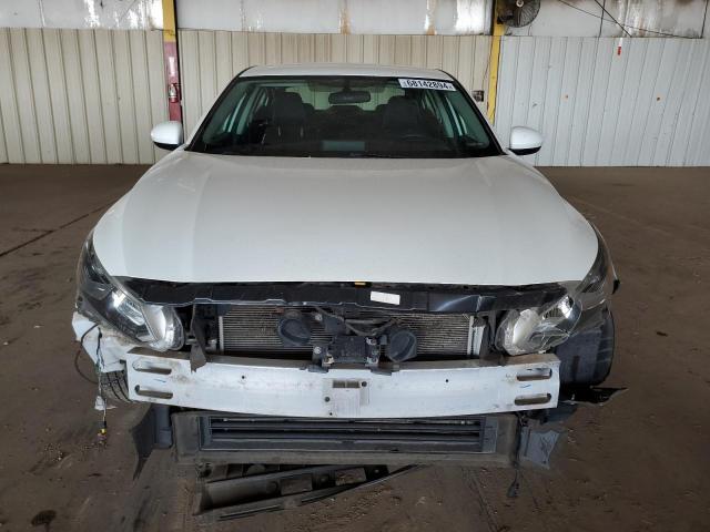 1N4BL4BV9KN324334 - 2019 NISSAN ALTIMA S WHITE photo 5