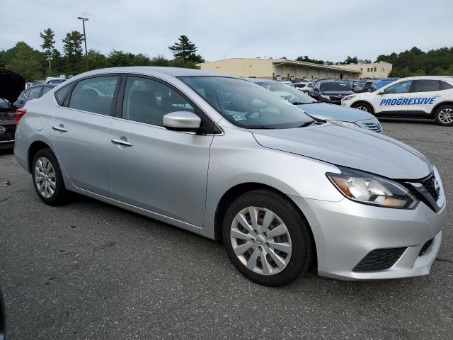 3N1AB7AP8JY253757 - 2018 NISSAN SENTRA S SILVER photo 4