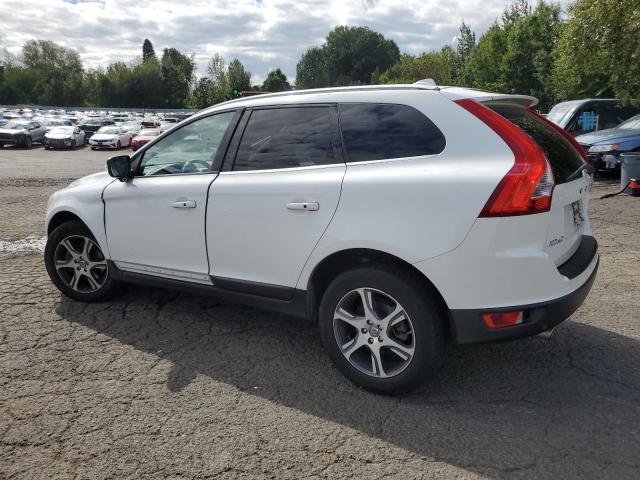 YV4902DZ4D2393276 - 2013 VOLVO XC60 T6 WHITE photo 2