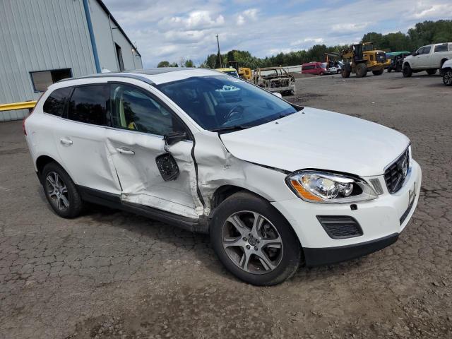YV4902DZ4D2393276 - 2013 VOLVO XC60 T6 WHITE photo 4