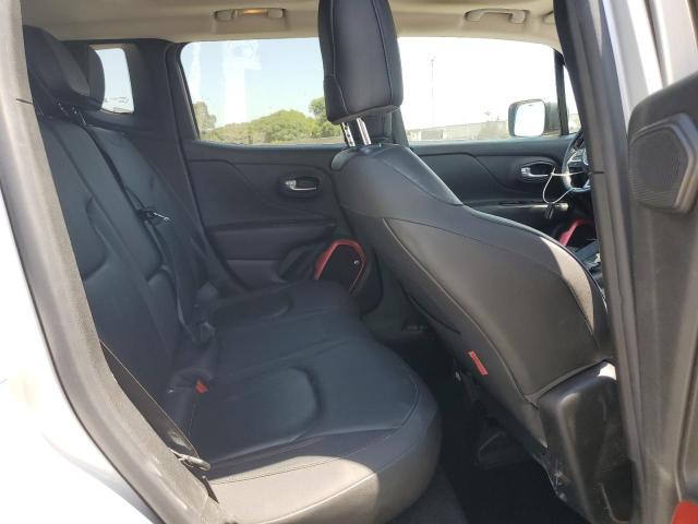 ZACCJBCT7GPD04569 - 2016 JEEP RENEGADE TRAILHAWK SILVER photo 11