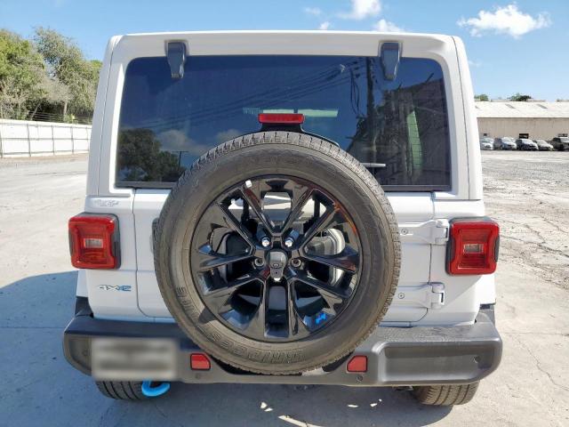 1C4JJXP67NW212029 - 2022 JEEP WRANGLER U SAHARA 4XE WHITE photo 6