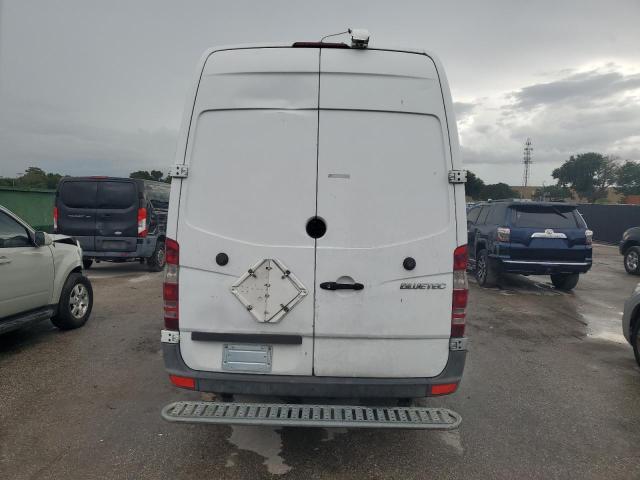 WD3PE8CB3B5588598 - 2011 MERCEDES-BENZ SPRINTER 2500 WHITE photo 6