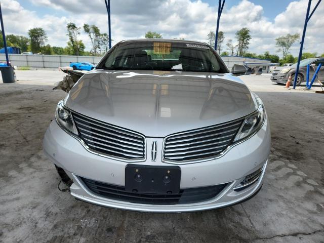 3LN6L2JK8FR616546 - 2015 LINCOLN MKZ SILVER photo 5