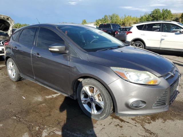 1FADP3K29EL313511 - 2014 FORD FOCUS SE CHARCOAL photo 4