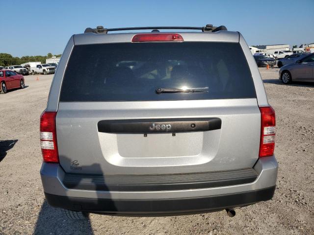 1C4NJPBAXFD399485 - 2015 JEEP PATRIOT SPORT GRAY photo 6