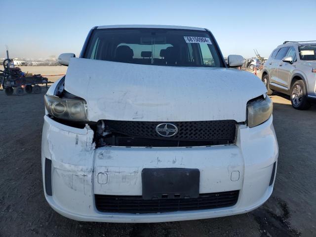 JTLKE50E691080032 - 2009 TOYOTA SCION XB WHITE photo 5