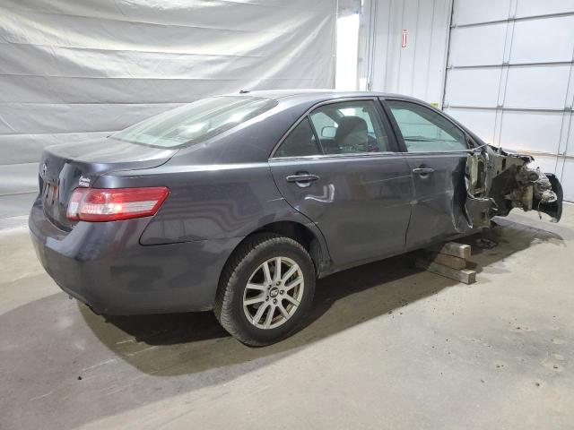 4T4BF3EK0AR014799 - 2010 TOYOTA CAMRY BASE GRAY photo 3