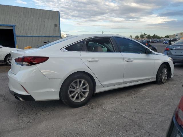 5NPE24AF7KH791644 - 2019 HYUNDAI SONATA SE WHITE photo 3