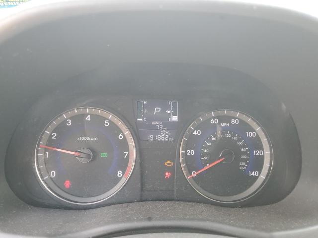 KMHCT4AE8HU369078 - 2017 HYUNDAI ACCENT SE RED photo 9