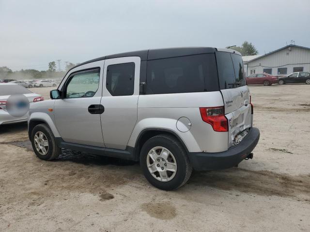 5J6YH2H36BL002918 - 2011 HONDA ELEMENT LX 银色 照片 2