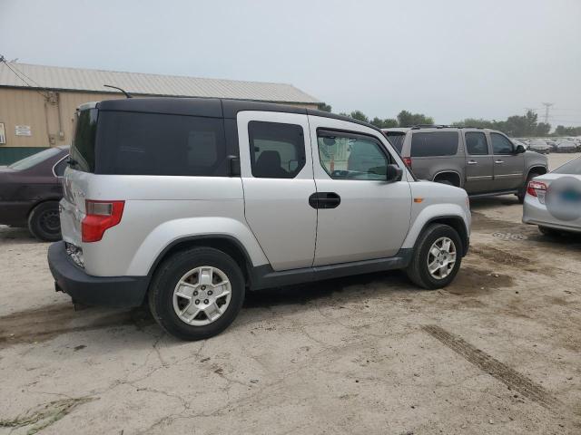 5J6YH2H36BL002918 - 2011 HONDA ELEMENT LX 银色 照片 3
