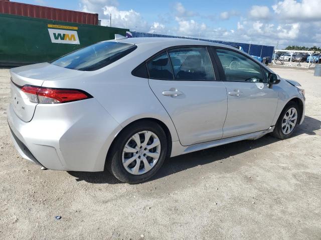5YFEPMAE9MP261075 - 2021 TOYOTA COROLLA LE Gümüş foto 3