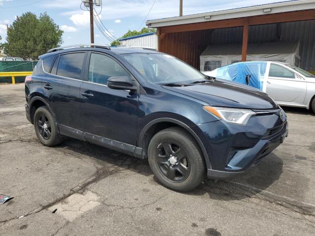 2T3BFREV8HW691253 - 2017 TOYOTA RAV4 LE გრაფიტი ფოტო 4