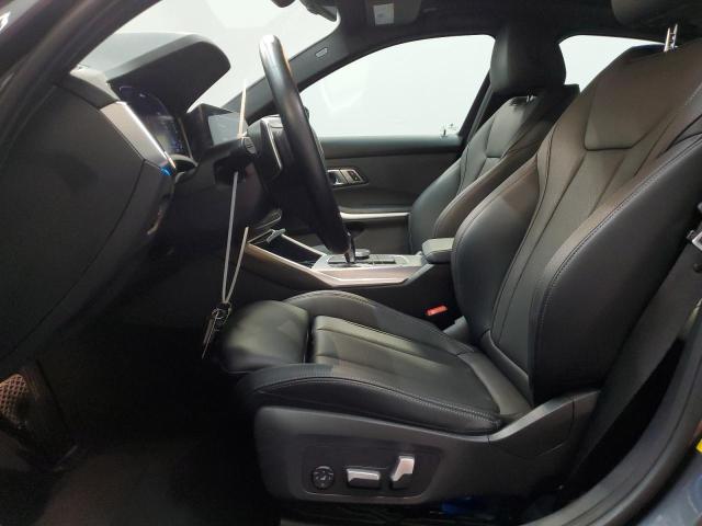 3MW5P7J06N8C65136 - 2022 BMW 330E GRAY photo 7