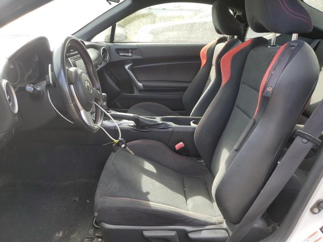 JF1ZNAA14D2731763 - 2013 TOYOTA SCION FR-S WHITE photo 7