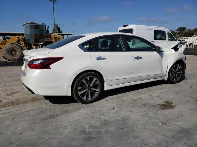 1N4AL3AP6HC253395 - 2017 NISSAN ALTIMA 2.5 WHITE photo 3