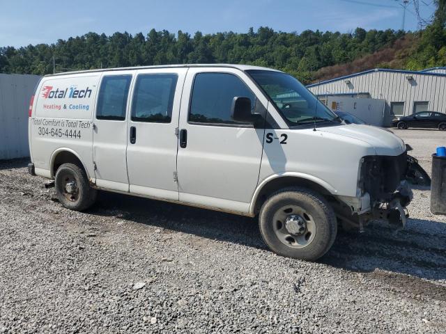 1GCWGFCG6D1159039 - 2013 CHEVROLET EXPRESS G2 WHITE photo 4