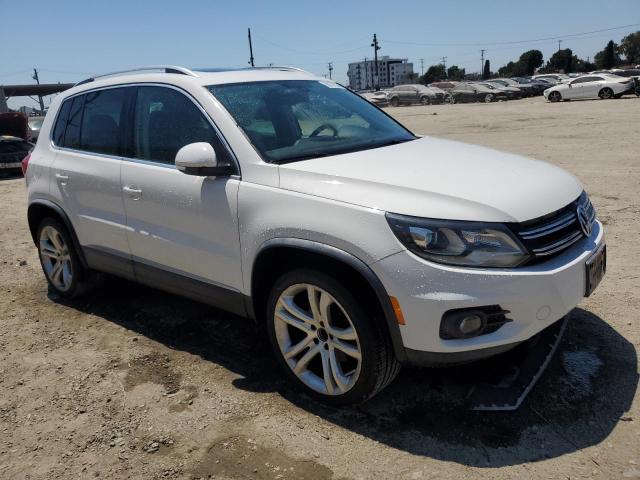 WVGAV7AXXCW598752 - 2012 VOLKSWAGEN TIGUAN S WHITE photo 4